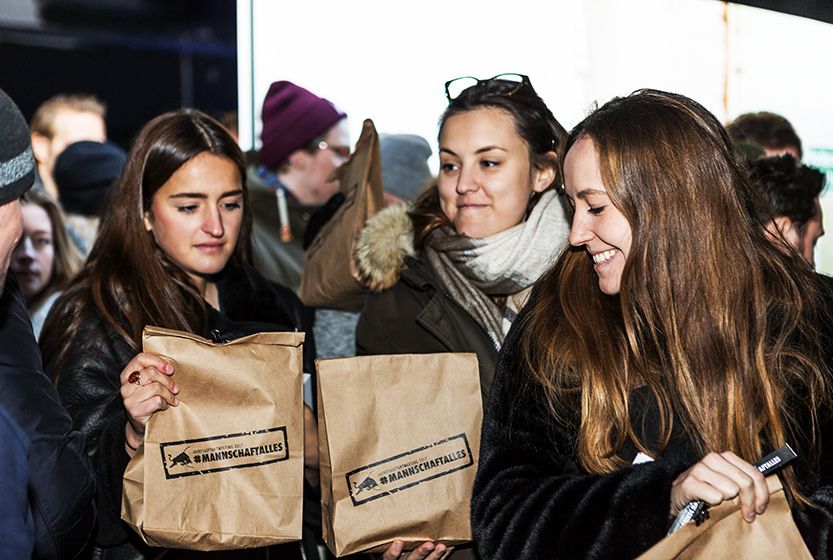 Grafikdesign, Broschuere, Produktkatalog, Gestaltung für Red Bull